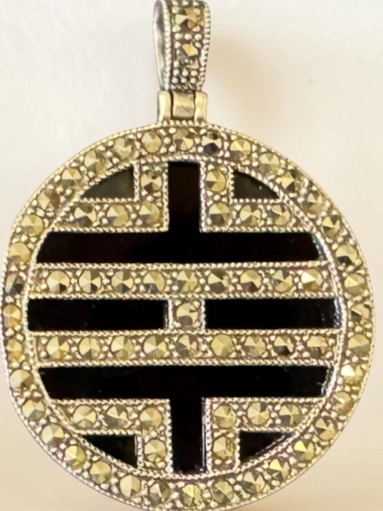 VIntage Jewelry - 🖤VINTAGE  BLACK ONYX AND MARCASITE PENDANT, NWOT